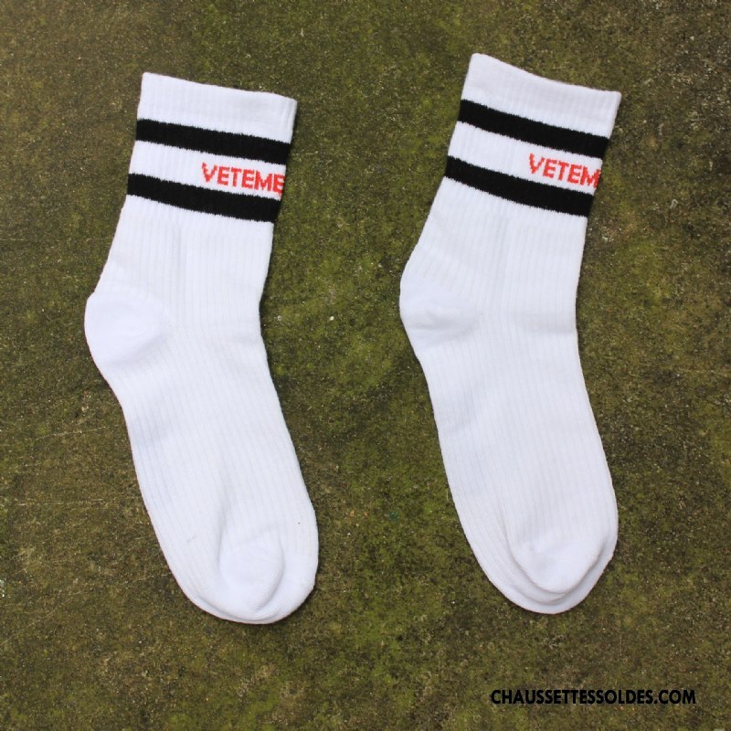 Chaussettes Mi Hautes Femme Chaussette Courte Milieu Le Nouveau Tendance Chaussettes En Coton Vent D'université Noir