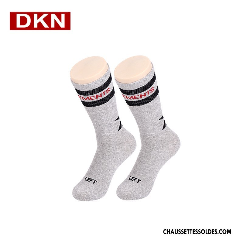 Chaussettes Mi Hautes Homme Rayé Le Nouveau Marque De Tendance Lettre Été Mode Blanc