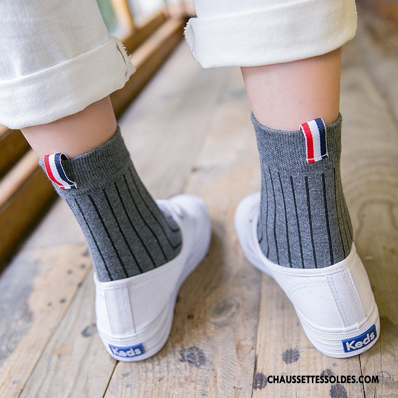 Chaussettes Mi Hautes Femme Milieu Élève Mouvement Chaussettes En Coton Rétro Nouvelles Arrivées Gris
