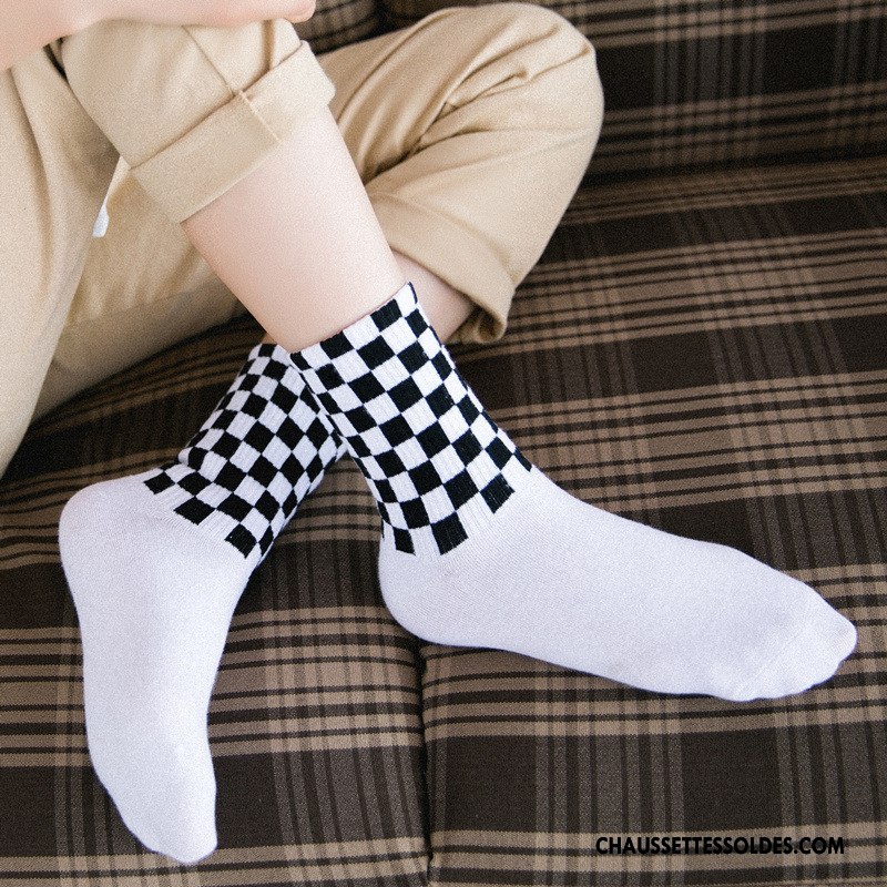 Chaussettes Mi Hautes Femme Style Nouvelles Arrivées Dame Carreaux Milieu Vent D'université Blanc Noir